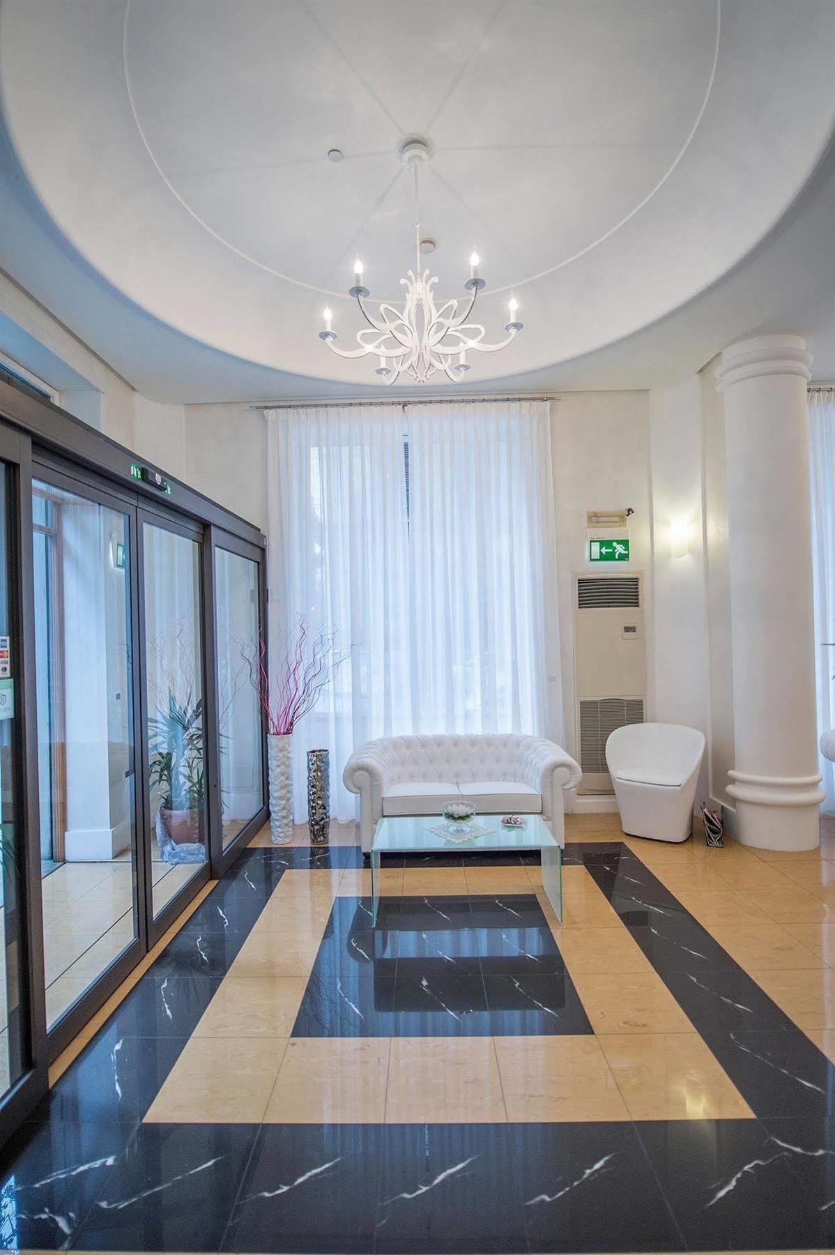 Hotel Artemisia Palace 4*